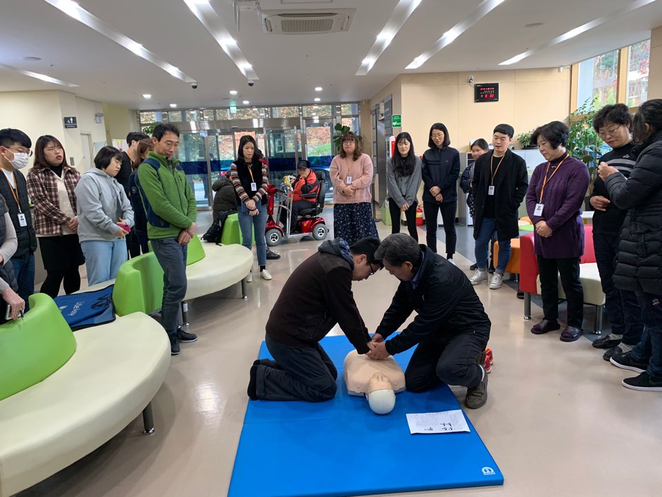심폐소생술 교육 실시
