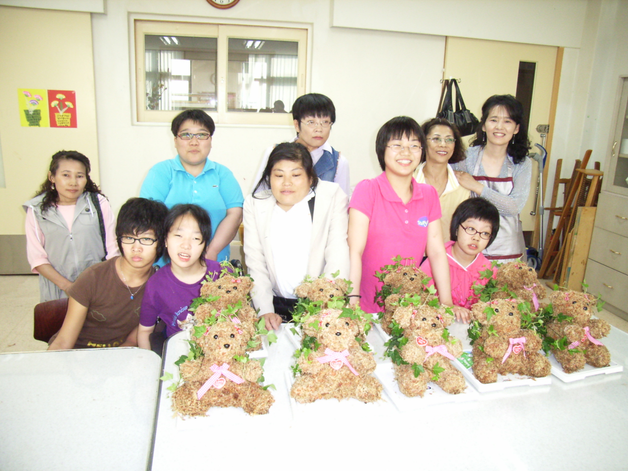 여성장애인지원사업 생활공예교실 진행중입니다.